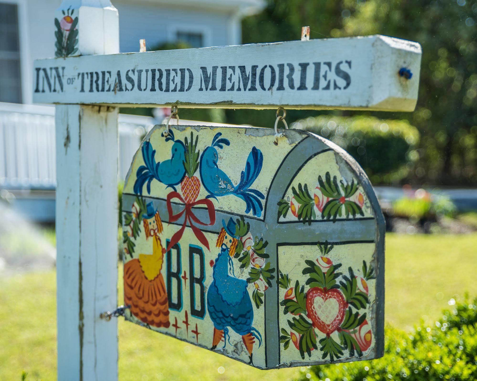 Inn Of Treasured Memories Harwich Port Exterior photo